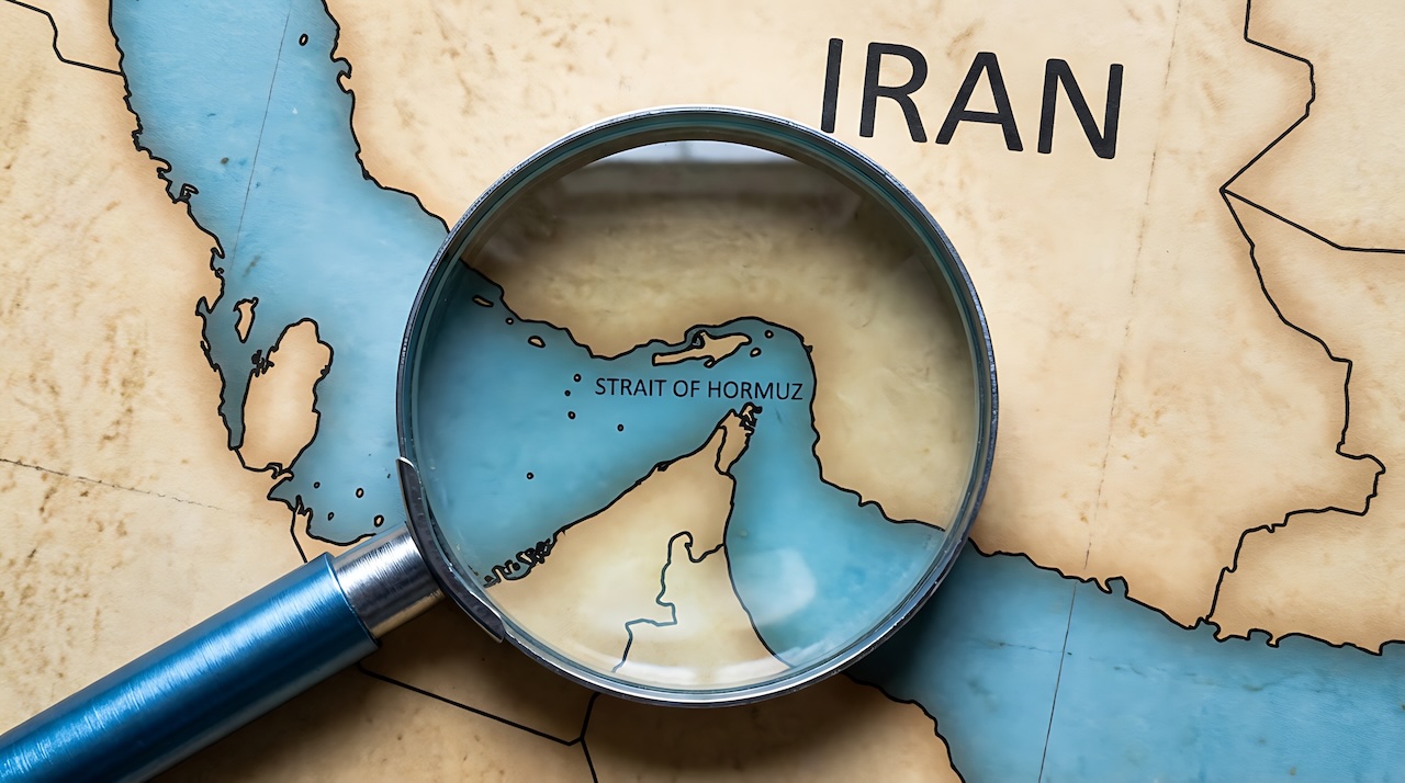 Strait of Hormuz: Global Trade & Security